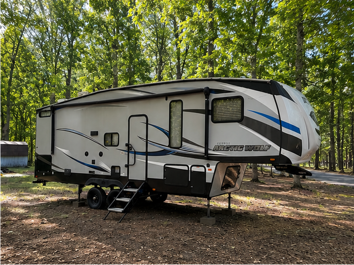 Coming Soon! Arctic Wolf Cherokee Limited Bunkhouse 265